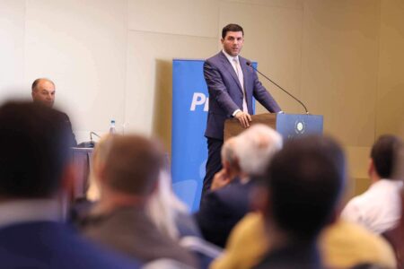 PDK mban mbledhjen e Këshillit Drejtues: Votohet Kryesia e Re dhe i jepet mbështetja e plotë Bedri Hamzës si kandidat për Kryeministër