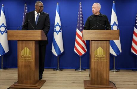 Sekretari amerikan i Mbrojtjes foli me homologun e tij izraelit përpara se Izraeli të sulmonte Iranin
