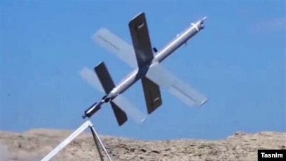 Irani e prezanton një dron të ri “kamikaz”