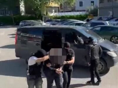 Lëvizte i armatosur rrugëve, arrestohet i dyshuari në Vlorë