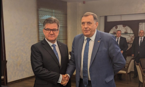 Lajçaku takohet me Dodikun gjatë vizitës në Bosnjë: E dëgjova edhe perspektivën e tij