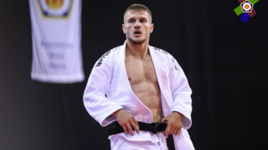 Ky do jetë kundërshtari i radhës i Akil Gjakovës