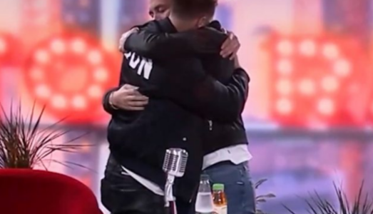 Pajtohen Meritoni dhe Romeo, përqafohen dhe i kërkojnë falje njëri-tjetrit