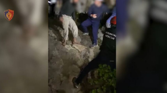 Kishin mbetur të bllokuar në një shpellë në Shqipëri, shpëtohen 5 turistë britanikë