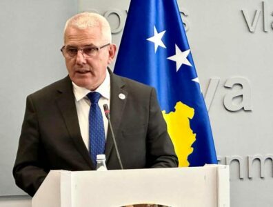 Sveçla: Ndalohen 16 persona, katër prej tyre janë oficerë të shërbimeve të sigurisë në Serbi