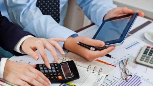 AKB: Investitorët e huaj as nuk pyesin të vijnë në Kosovë pas gjithë këtyre ngërçeve politike