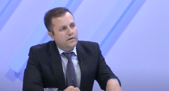 Sallahu kritikon Avokatin e Popullit: Hesht për dekretin kundërkushtetues dhe i shërben AAK-së