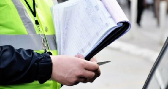 Tejkaloi shpejtësinë e lëvizjes, 300 euro dënim dhe ndalim mjeti për shoferin në Ferizaj