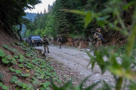 KFOR e dënon ashpër sulmin e mbrëmshëm: E rëndësishme të vërtetohen faktet dhe ata që janë përgjegjës të sillen para drejtësisë