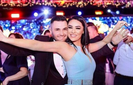 Vajza e Xhensilës dhe Besit shkon në klasë të parë, s’do ta besoni sa ka kushtuar çanta e shkollës