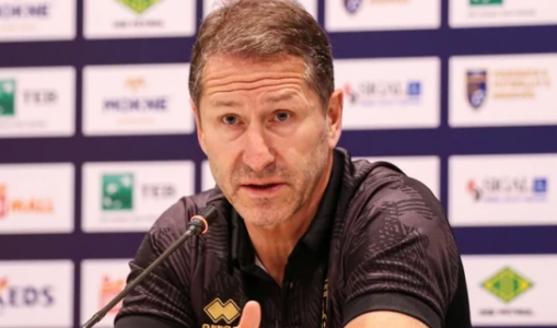 Trajneri i Kosovës me lot në sy pas fitores me Suedinë!