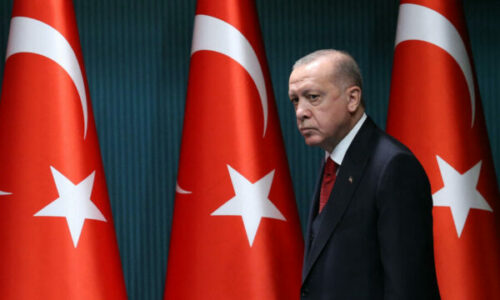 Erdogan përshëndet shpërbërjen e PKK`së kurde si hap drejt “paqes dhe vëllazërisë”