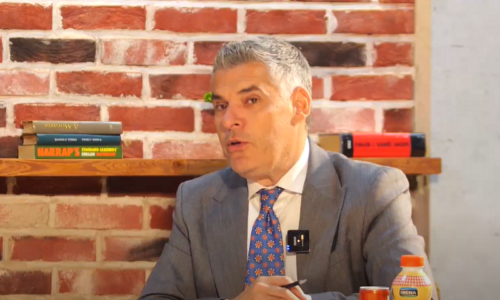 “Ia vlen të jetosh në Kosovë”, Kastrati ka një pyetje për Kurtin: Pse pra familja jote jeton në Norvegji e jo këtu?