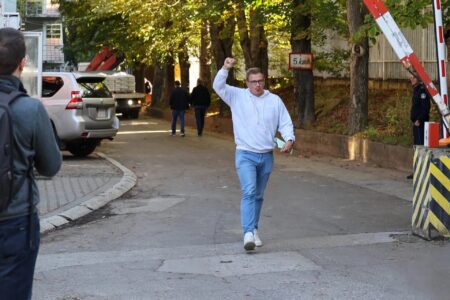 Arsenijeviq do të arrestohet posa të futet në territorin e Kosovës