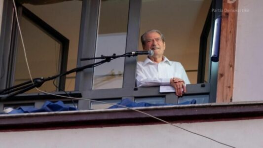 Shtyhet për 6 janar seanca për Sali Berishën