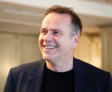 Arifi kritikon Martin Berishajn: Ambasadori është si ushtari, është fytyra e shtetit