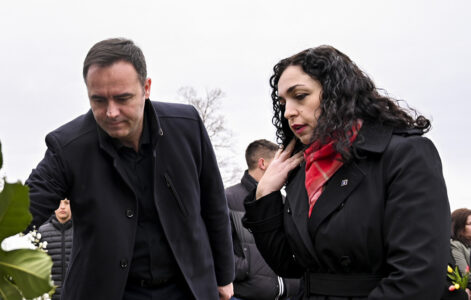 “Bixhoz me partnerët”, Konjufca mundohet t’i jap leksione Osmanit: Mund të përdorte fjalë tjera, jo goditëse