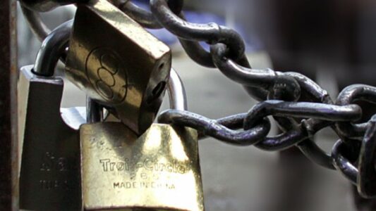 AKB: Rreth 2 mijë biznese shuhen në Kosovë brenda vitit