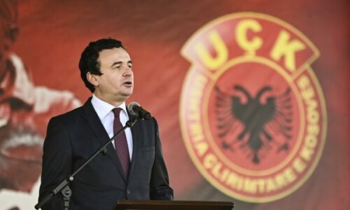 Kryeministri më në fund flet për krerët e UÇK-së në Hagë, thotë se do të duhej të kishin një avokat e jo katër