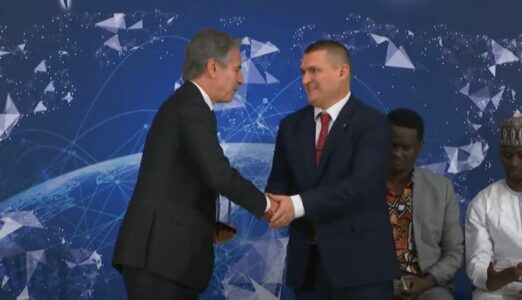 DASh shpall Altin Dumanin kampion të antikorrupsionit