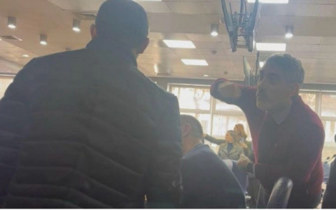 “Në emër të Albin Kurtit janë vjedhë 50 milionë për Badovcin”: Videoja e bisedës mes asamblistëve të VV-së në Prishtinë