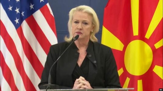 Ambasadorja amerikane paralajmëron zgjerimin e listës së zezë në Maqedoninë e Veriut