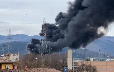 Dy të vdekur, nëntë të plagosur dhe tre të zhdukur nga shpërthimi i depos së karburantit në Firence