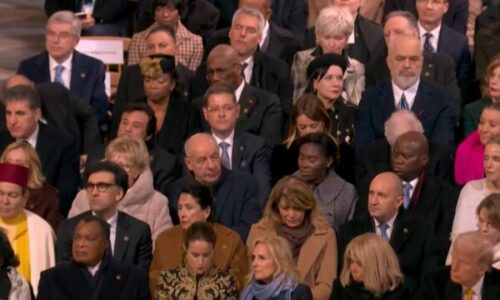 Edi Rama publikon pamje nga ceremonia e hapjes së Katedrales Notre Dam