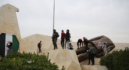 Rebelët pushtojnë pallatin presidencial të Bashar al-Assad