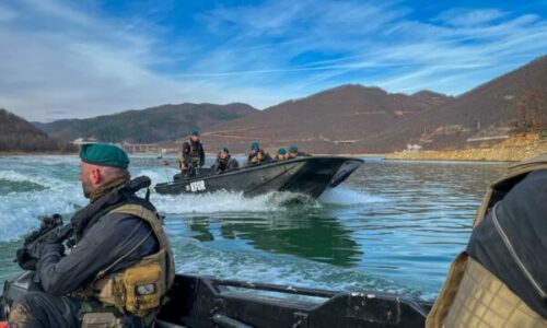 Trupat turke i zëvendësojnë njësitë italiane, KFOR-i: Kemi burime për ta parandaluar çdo rrezik të mundshëm