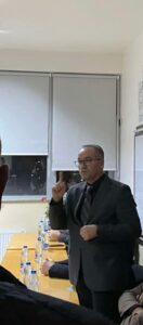 Krasniqi: Fatmir Limaj e nxori nga lloqi Kosovën, do ta nxjerr edhe nga terri