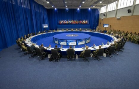 Komandanti i KFOR-it: Të ketë unitet për sigurinë në Kosovë dhe rajon