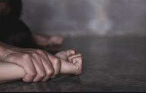 Një grua në Gjakovë raporton se është dhunuar