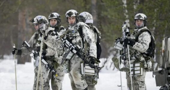 Finlanda përshpejton përgatitjet e saj për luftë në të gjitha format