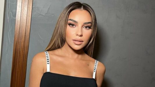 Pas propozimit, Kida nuk po i ndal postimet me të fejuarin