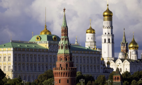 Rusia u thotë qytetarëve të saj t’i shmangin udhëtimet në Perëndim