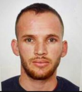 Policia kërkon ndihmën e qytetarëve për kapjen e këtij personi