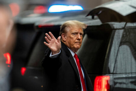 Man Utd, Liverpool dhe Arsenal mund të humbasin miliarda euro pas njoftimit të Donald Trump