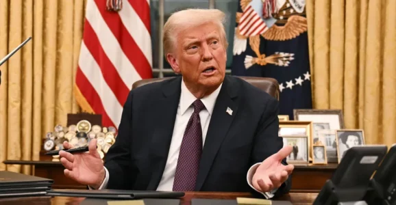 The Washington Post: Trump po shqyrton ndërperjen e ndihmave ushtarake për Ukrianën