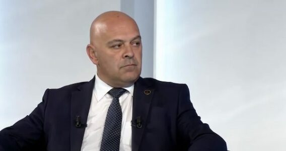 Gjini: AAK i thotë `jo` koalicionit me VV, opozita mund ta bëjë qeverinë