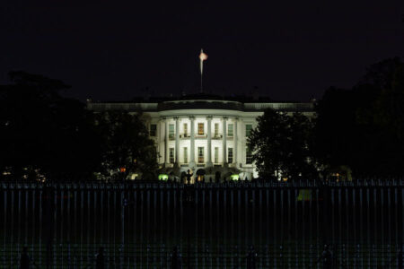 Shtëpia e Bardhë konfirmon bisedimet sekrete për përfundimin e luftës në Ukrainë