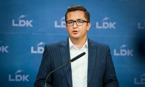 Mustafa: LDK zgjedh opozitën para LVV-së, në Qeveri hymë vetëm nëse e udhëheqim atë