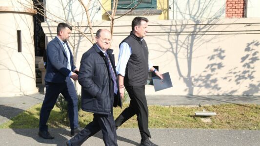 Erion Veliaj lajmërohet nga paraburgimi: Bën thirrje që të votohet Edi Rama