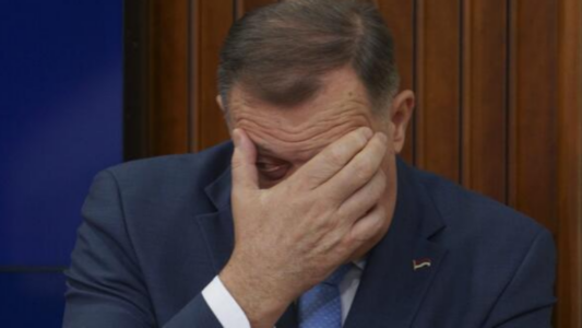 Pas urdhër-arrestit, izraelitët i kërkuan Dodikut të largohet nga një konferencë që po mbahet në Jerusalem