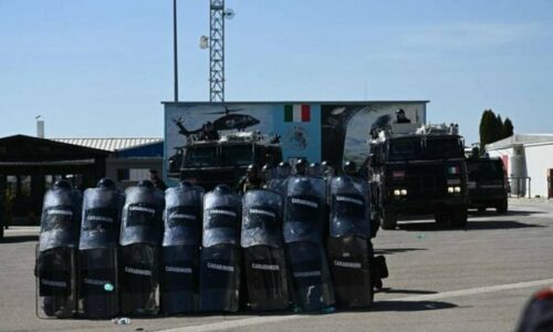 Karabinierët italianë dhe Policia Ushtarake çeke bashkë me KFOR-in trajnohen për kontrollin e turmave dhe trazirave në Prishtinë