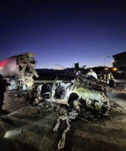 Pamje nga vendi i aksidentit ku u dogjën brenda makinës katër të rinj në Shqipëri (Video)