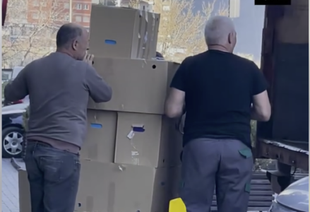 Pamje nga ministria e Pecit: Konfiskohen dokumente me kamion(VIDEO)