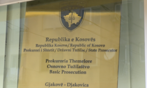 Prokuroria në Gjakovë kërkon paraburgim 30-ditor për të dyshuarin për zjarrvënie në Ratkoc