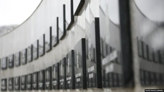 Me gjithë kapacitetet e kufizuara, Kosova vijon gjykimin e krimeve të luftës