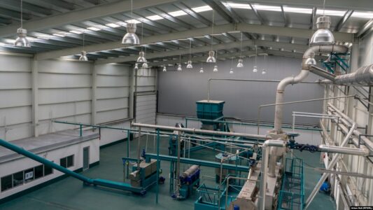 Skandal në Agjencinë e Ushqimit: Fabrika 8 milionëshe përfundon te operatori që u regjistrua 5 ditë pas shpalljes së tenderit